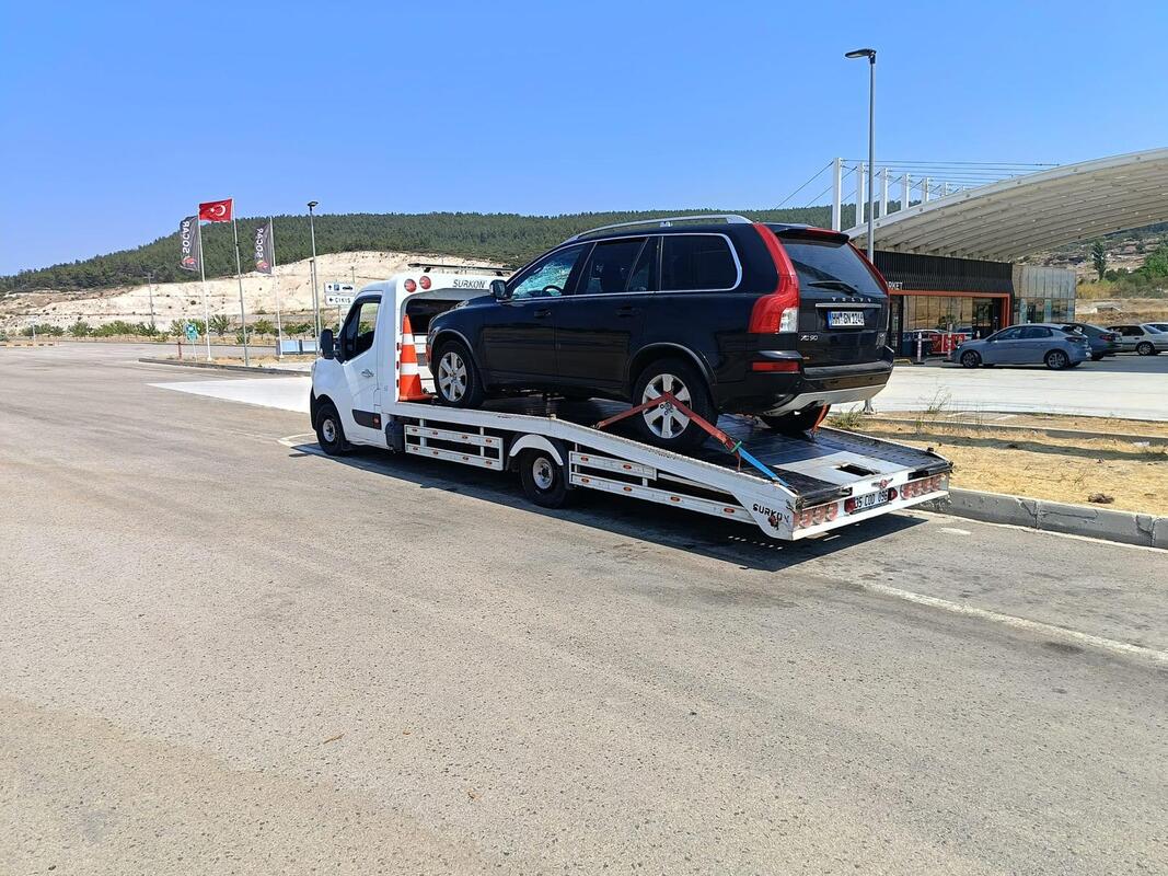 Gaziemir Çekici - BMW Taşıma Gece
